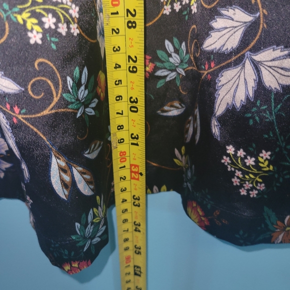 Victoria's Secret Black Floral Satin Robe sz. Small - Picture 8 of 8